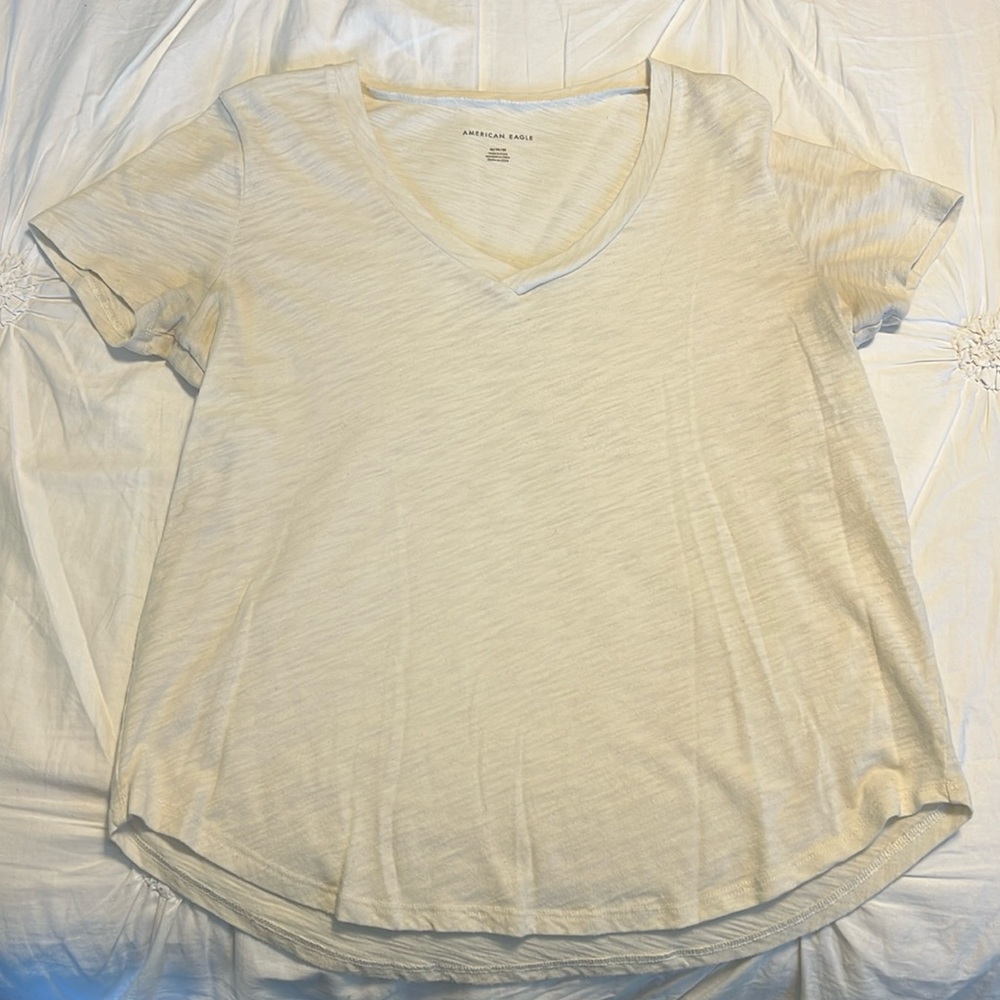 American Eagle White/Cream Basic Short Sleeve V-Neck